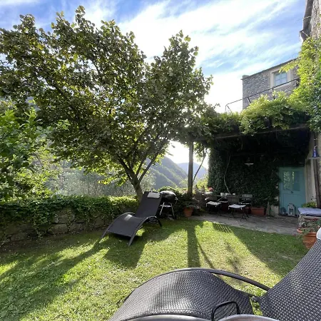 別荘 Stunning Medieval Mountain Retreat With Pool *