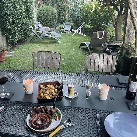 Feriehus Sleeps 4 Pool Access Mountain Views Colletta
